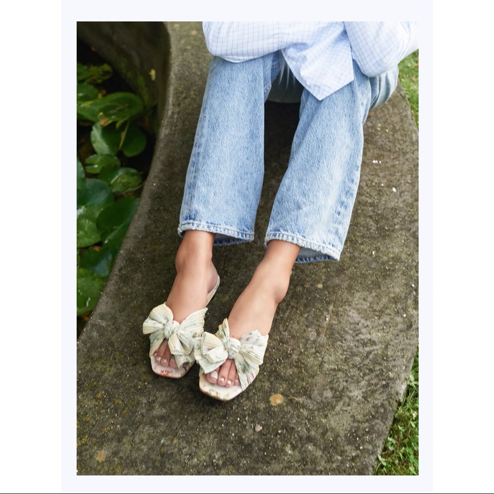 LOEFFLER RANDALL Daphne Slide Sandals in Tan Floral